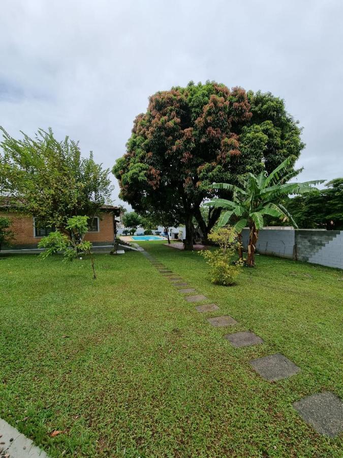 Villa Casa Dom Quixote, Pequena Chacara No Centro Da Cidade Atibaia Exterior foto
